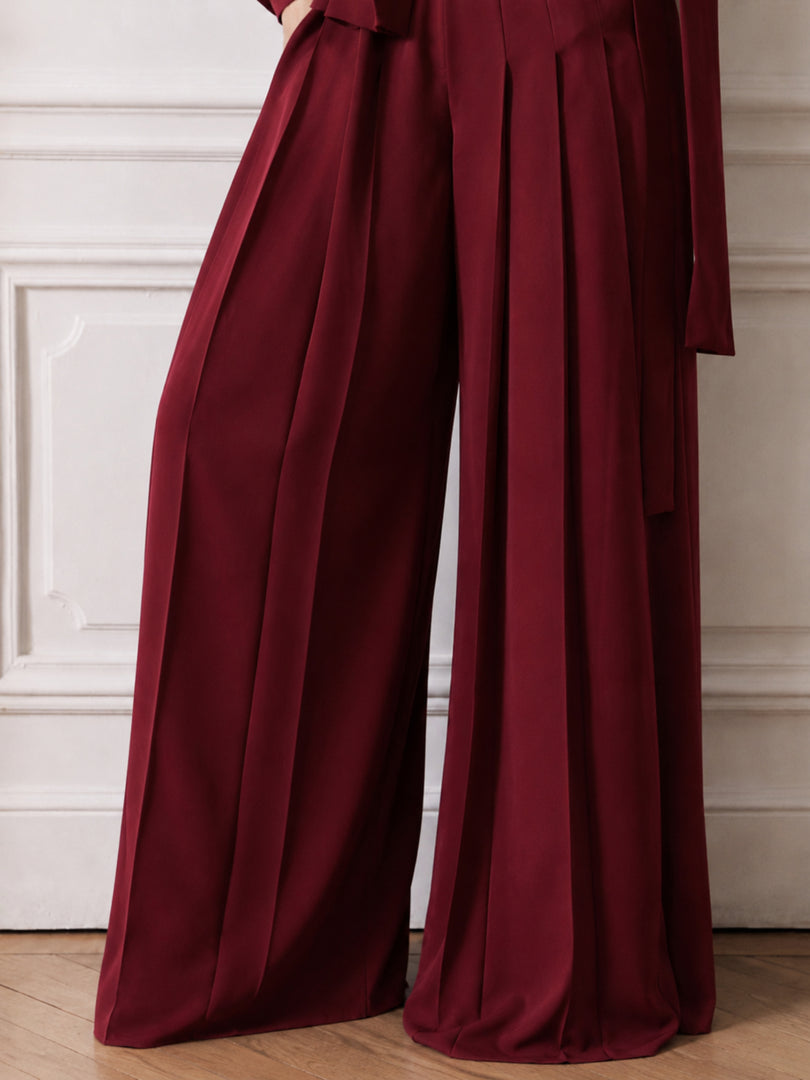 Bordeaux Pleated Set