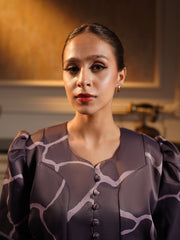 Sculpted Grace: Abstract Statement Top